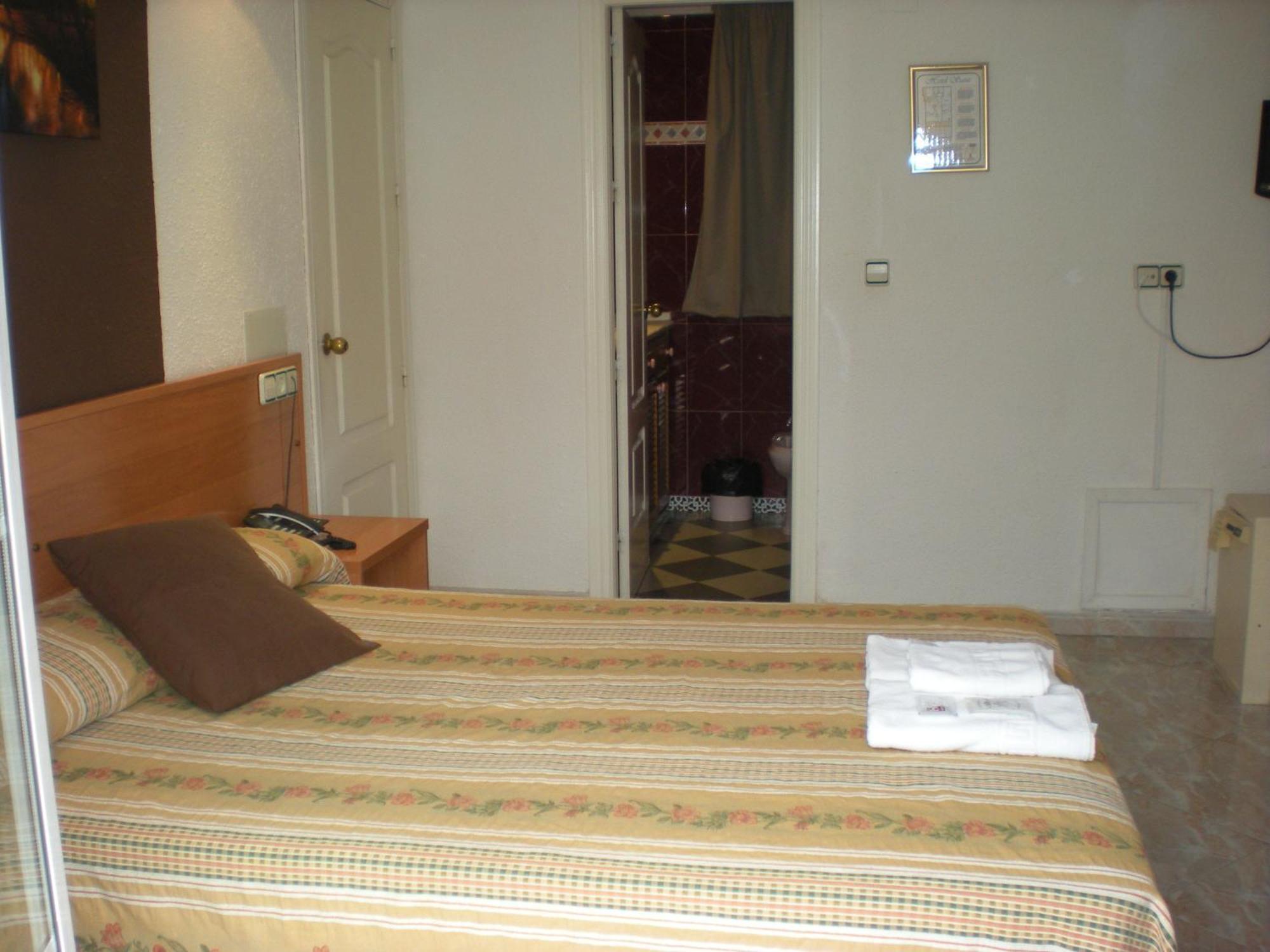 Hotel New Sanz Torremolinos Bagian luar foto