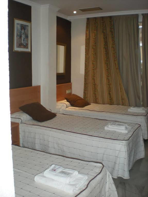 Hotel New Sanz Torremolinos Bagian luar foto